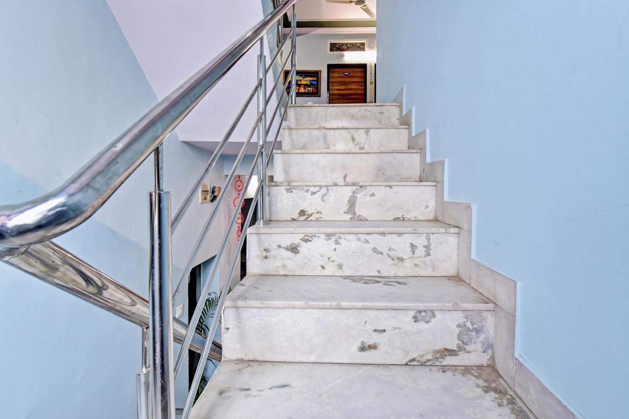 Hotel O Shiv Kalpana ชัยปุระ ภายนอก รูปภาพ